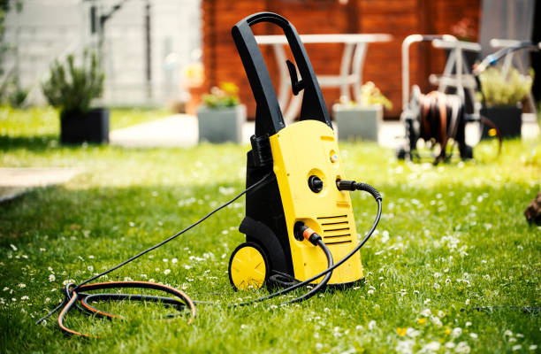 Best Pool Deck Cleaning  in Live Oak, CA